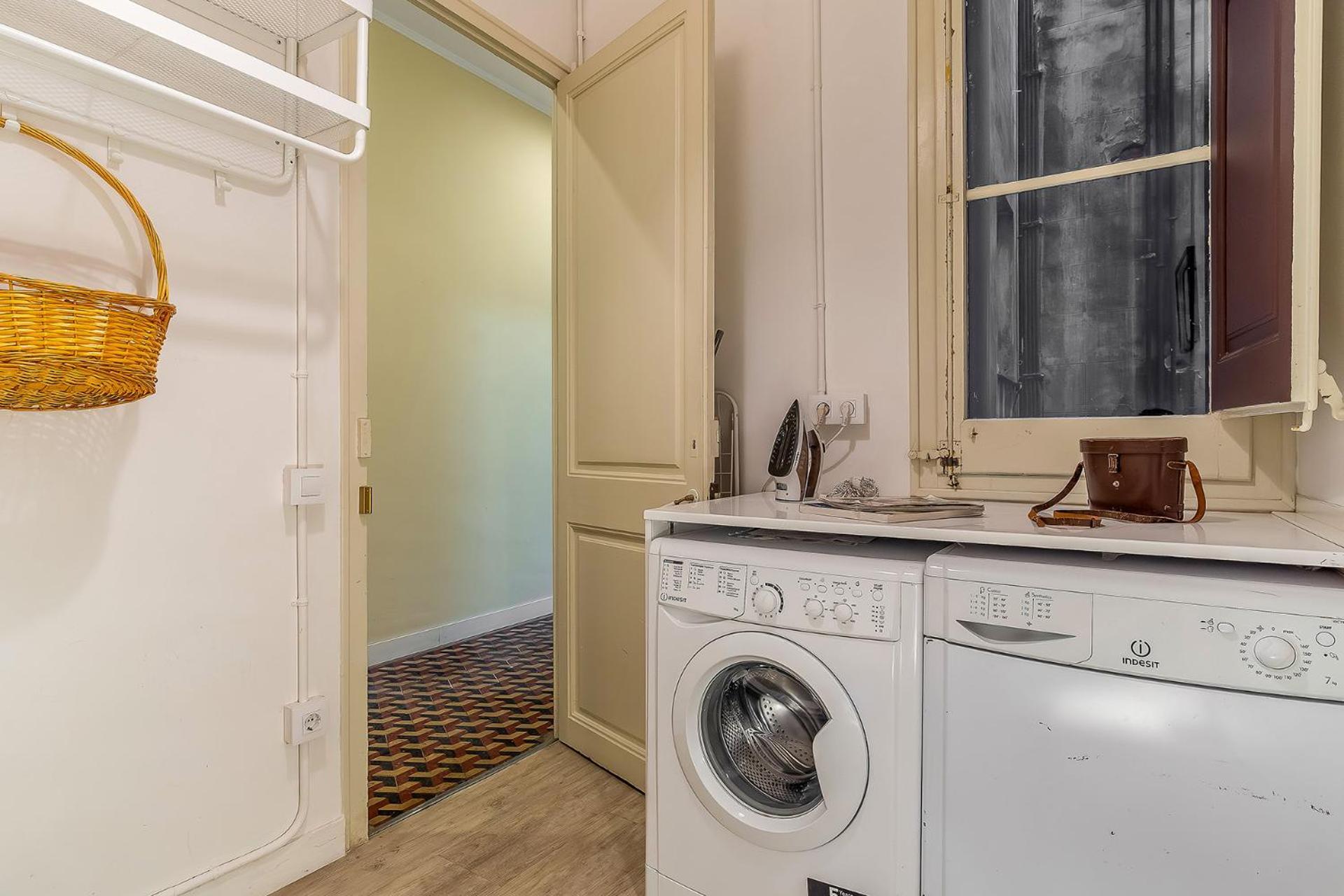 Ab Bailen Apartments Барселона Экстерьер фото
